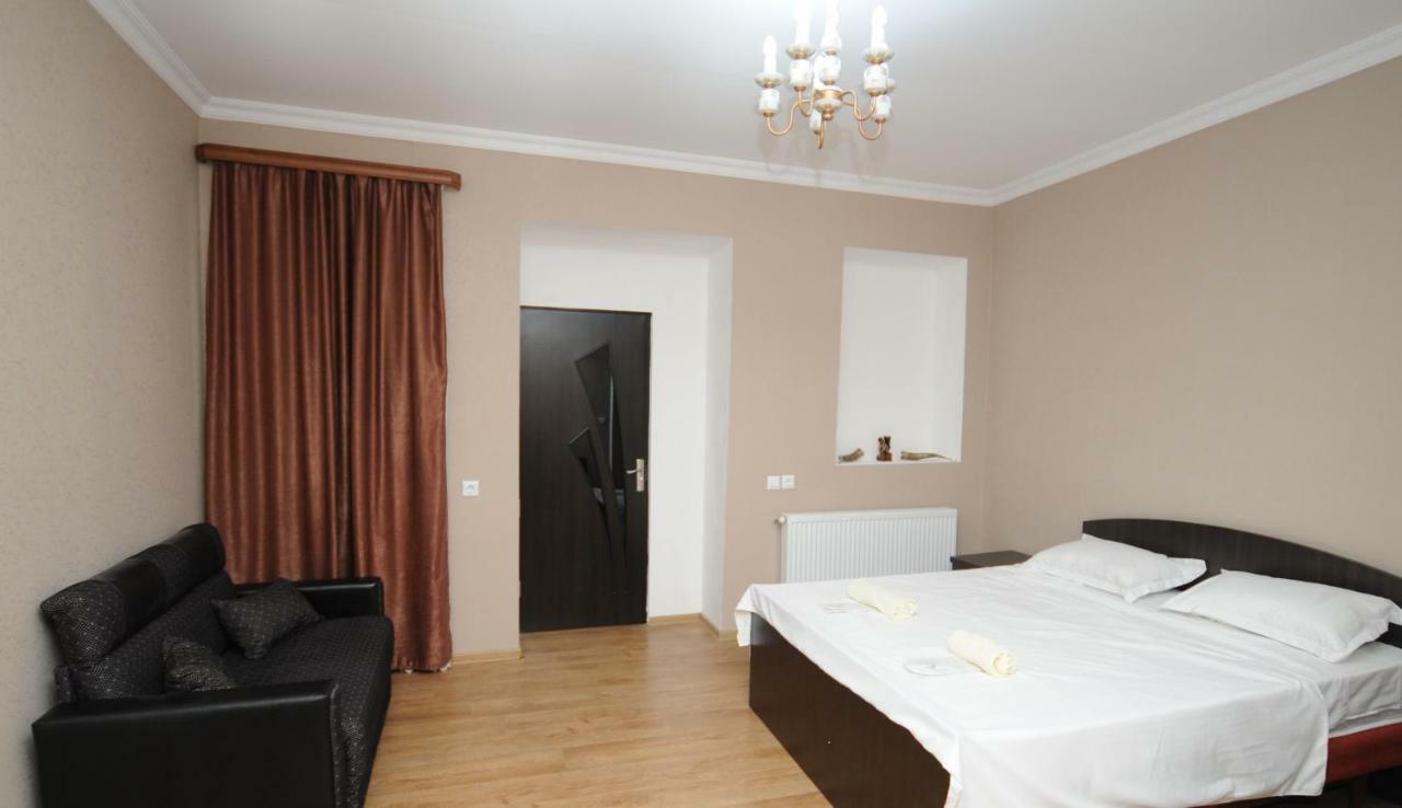 Shako'S Apartments Tbilisi Ngoại thất bức ảnh